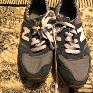 New Balance 420 Sneakers